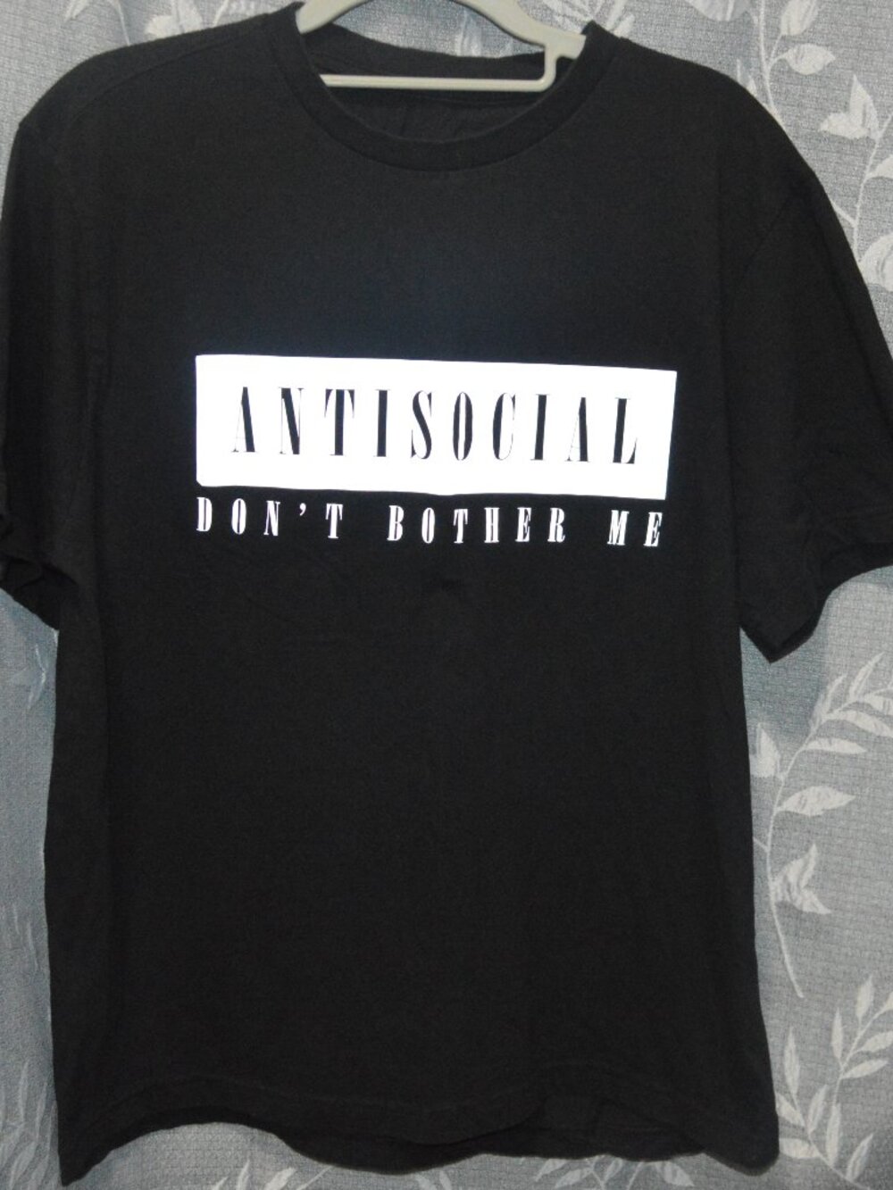 Black graphic T-shirt “ANTISOCIAL / DON’T BOTHER ME” – Size L